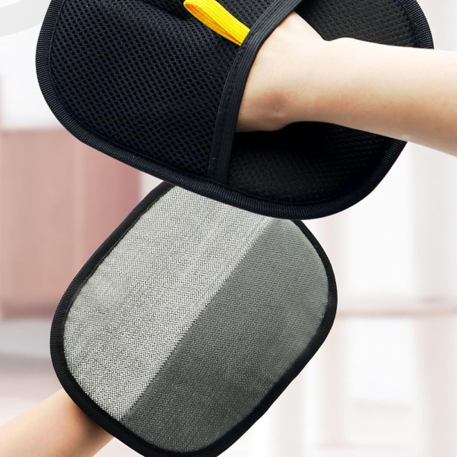 Electrostatic Hair Removal Gloves